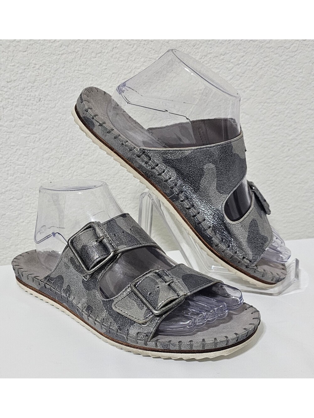 TRASK Gray Camo Silver Leather Slides Sandals Shoes Women's Size 8.5 M